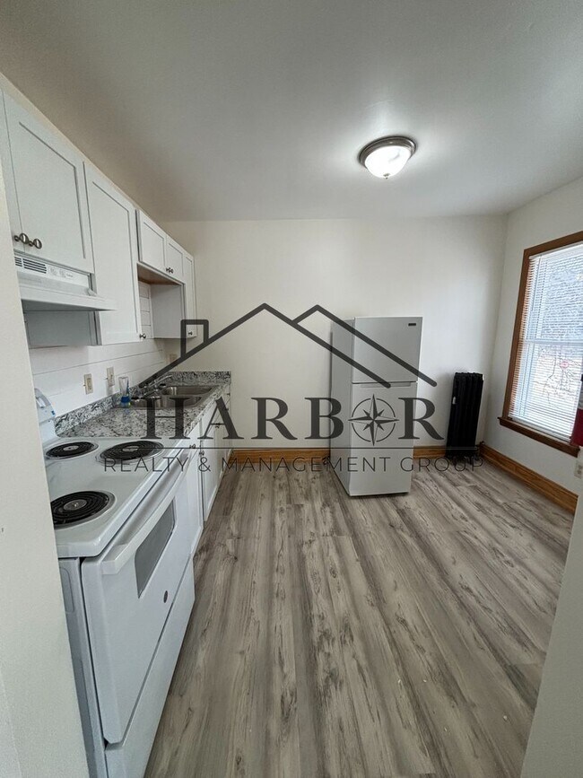 Photo - Great Western Apartments Unit 4