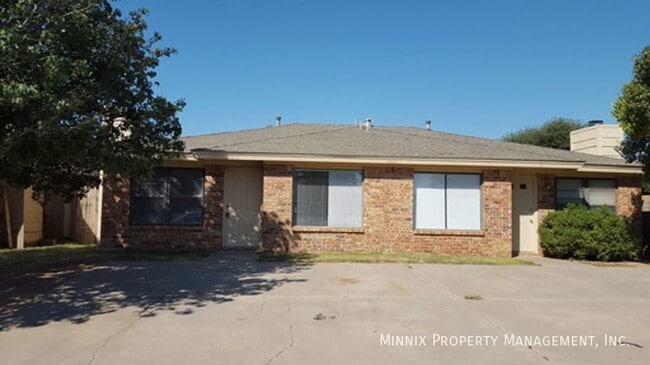 Building Photo - 9612 Elmwood Ave