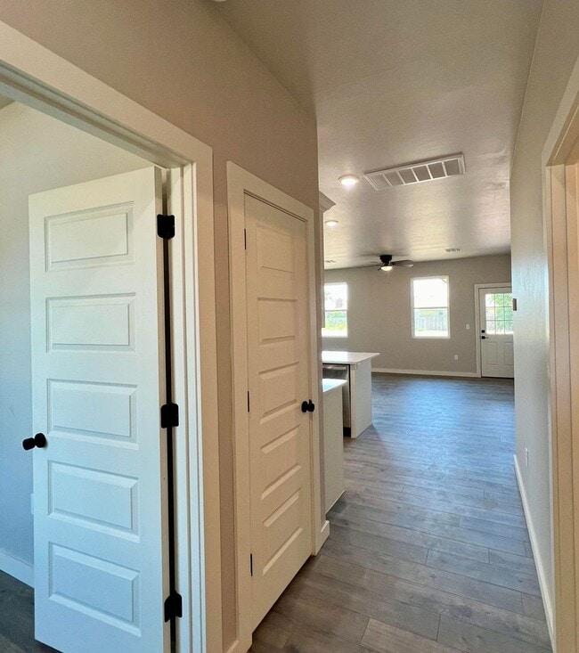 Photo - 4727 Spring Ridge Rd