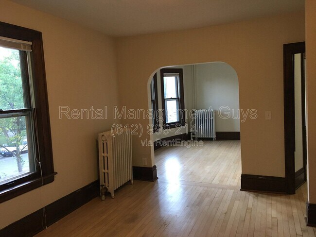 Photo - 2715 Pillsbury Ave Unidad 2