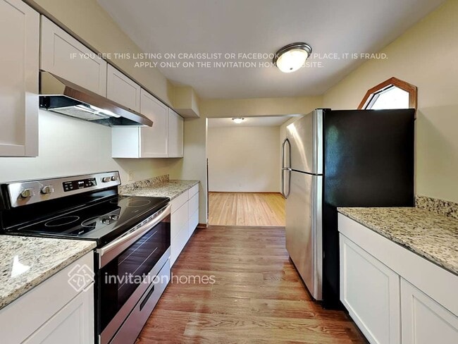 Photo - 2457 Spruce Pl