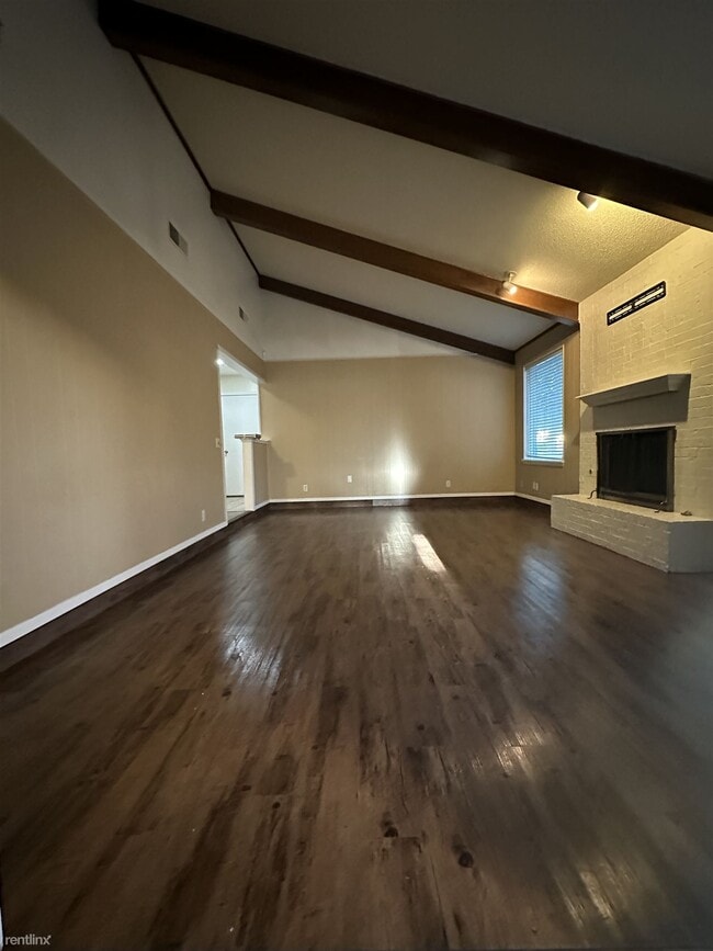 Photo - 2 br, 2 bath Duplex - 4470 Ridgecrest Circ...
