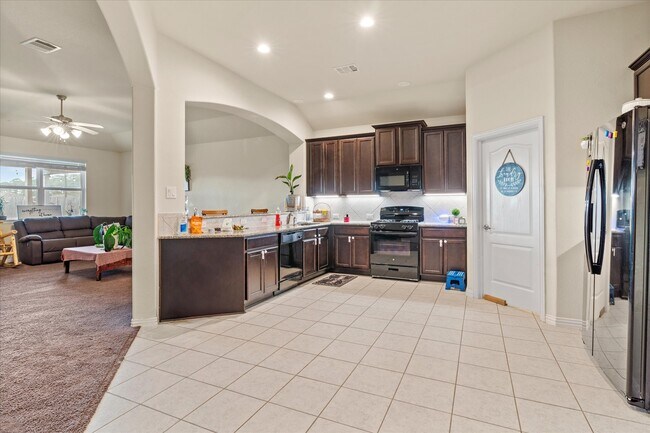 7911 Wood Hollow Dr