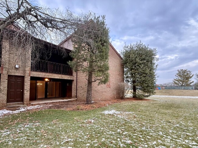 Photo - 256 Willowbrook Dr