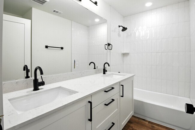 Photo - 1860 Dry Cherry Ln Unit B