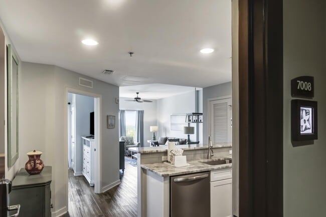 Building Photo - 5000 S Sandestin Blvd Unit 7008