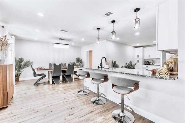 Photo - 6220 Interbay Ave