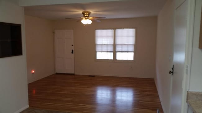 Photo - 4801 SW 28th St