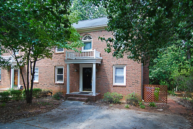 Building Photo - 14 Crescent Ln