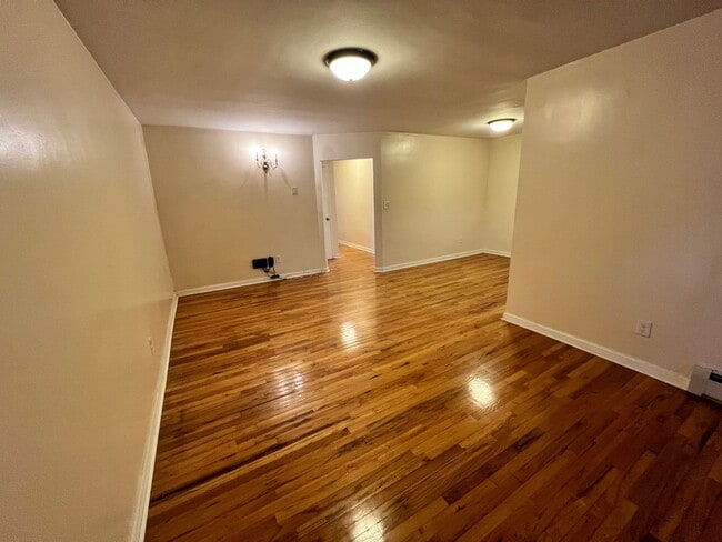 Photo - 224-19 Braddock Ave Unit 2nd Floor