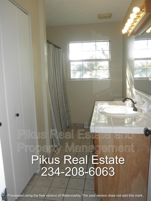 Photo - 3620 Bosworth Ave NE