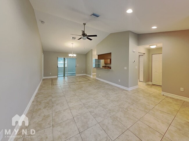 Photo - 8280 Philatelic Dr