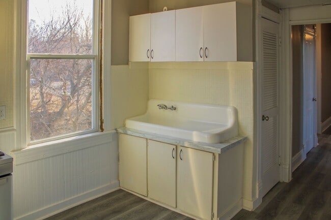 Photo - Pistachio Rentals (1618 Martha St) Unit #2 (Top)