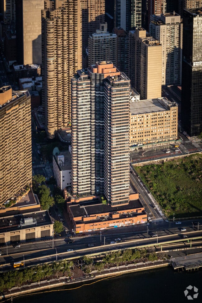 Photo - Horizon Condominium