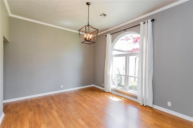 Photo - 1261 Mount Hebron Rd