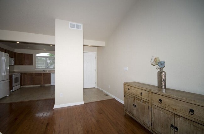 Photo - **HOLIDAY MOVE IN SPECIAL**