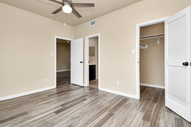 Photo - 793 Davis Rd Unit 107
