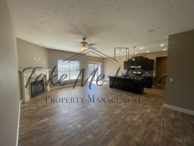 Photo - 4 Bedroom home in Springfield school district!