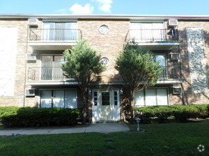 Building Photo - 1665 Harbor Ave Rental