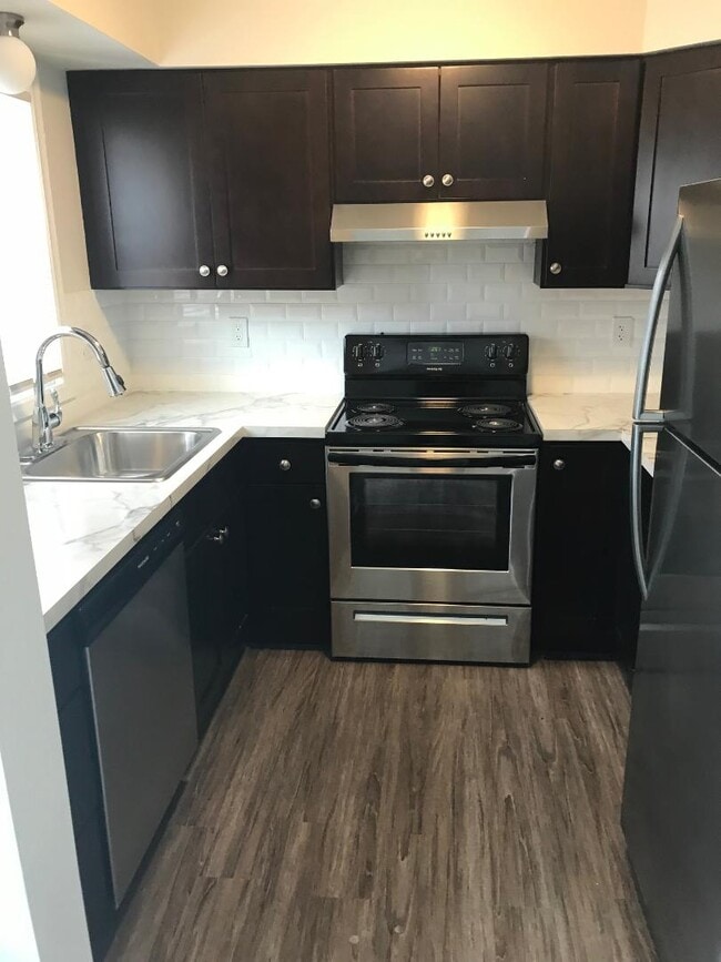 Photo - 245 Colonial Ave