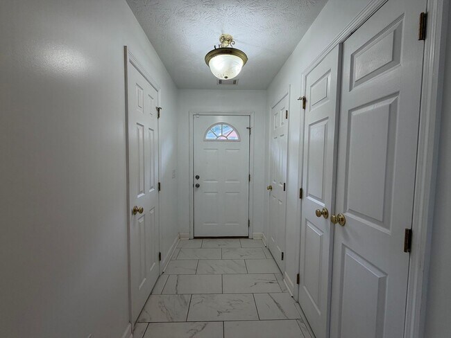 1477 N. Donahue, Unit 3901