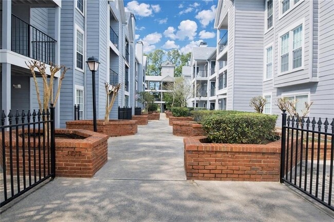 Photo - 310 Granville Ct