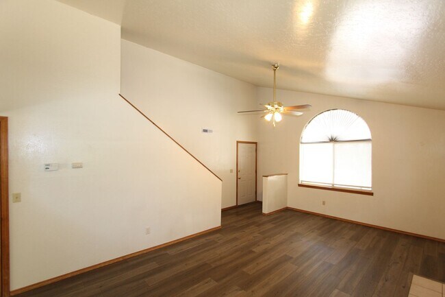 Photo - 3103 N Connor St