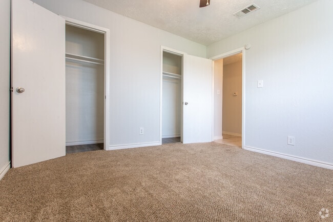1 BR, 1 BA - 620 SF