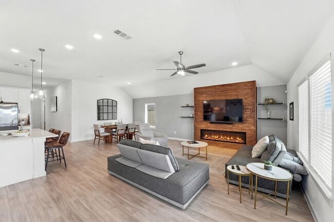 Photo - 8611 Pier Cove Dr