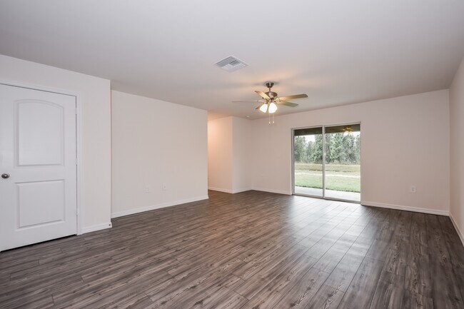 Building Photo - 166 Blackstone Dr Rental