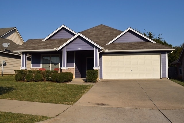 Building Photo - 2216 Arrowhead Dr Rental