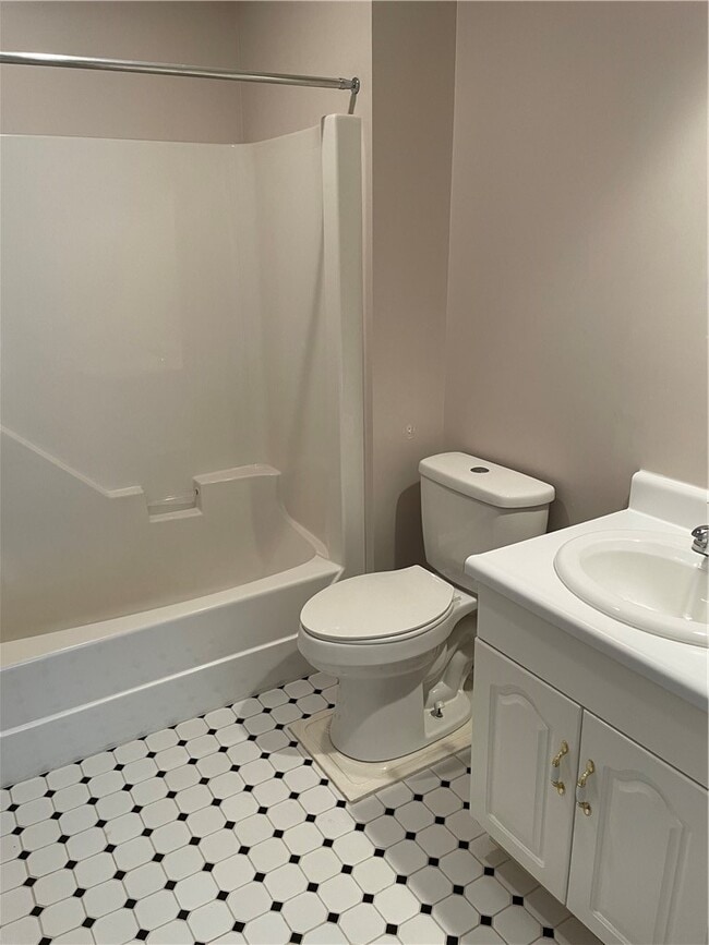 Building Photo - 245 Roseland Ln