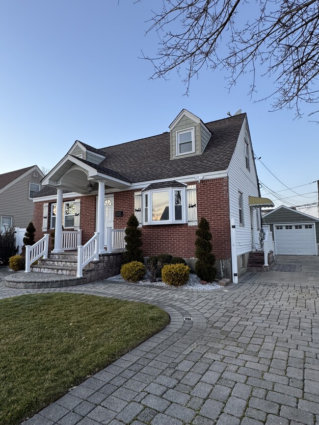 Photo - 741 Salem Rd