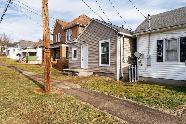 2008 Pride Ave