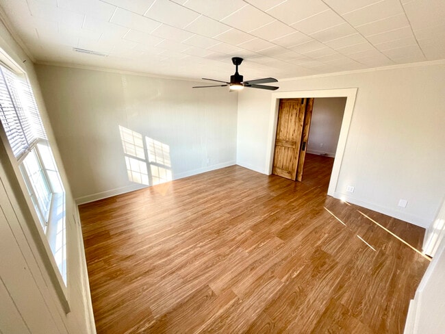 1601 Levee Rd