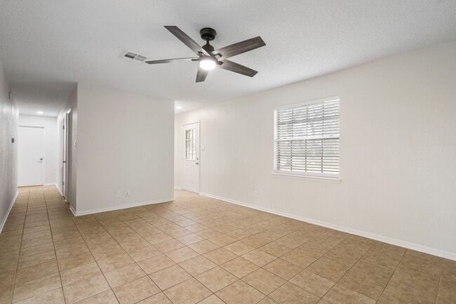 Photo - 16222 Barbara Ln