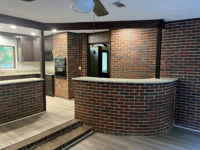 Photo - 163 Old Norton Rd