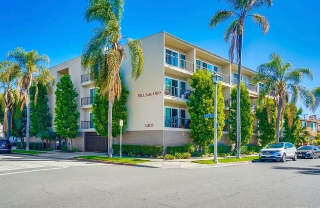 Building Photo - Remodeled Belmont Park One Bedroom with Be... Unit 306 Rental