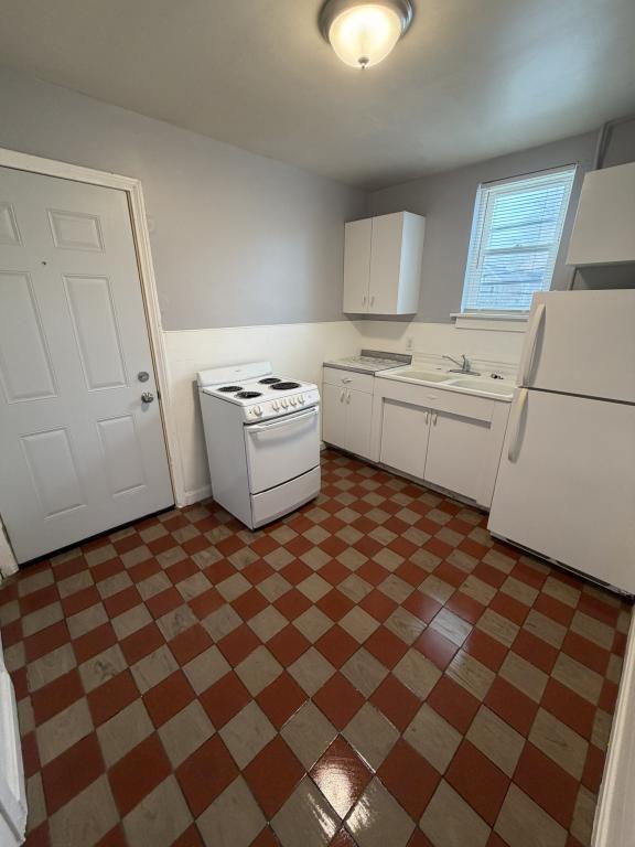 Photo - 310 Vine Ave