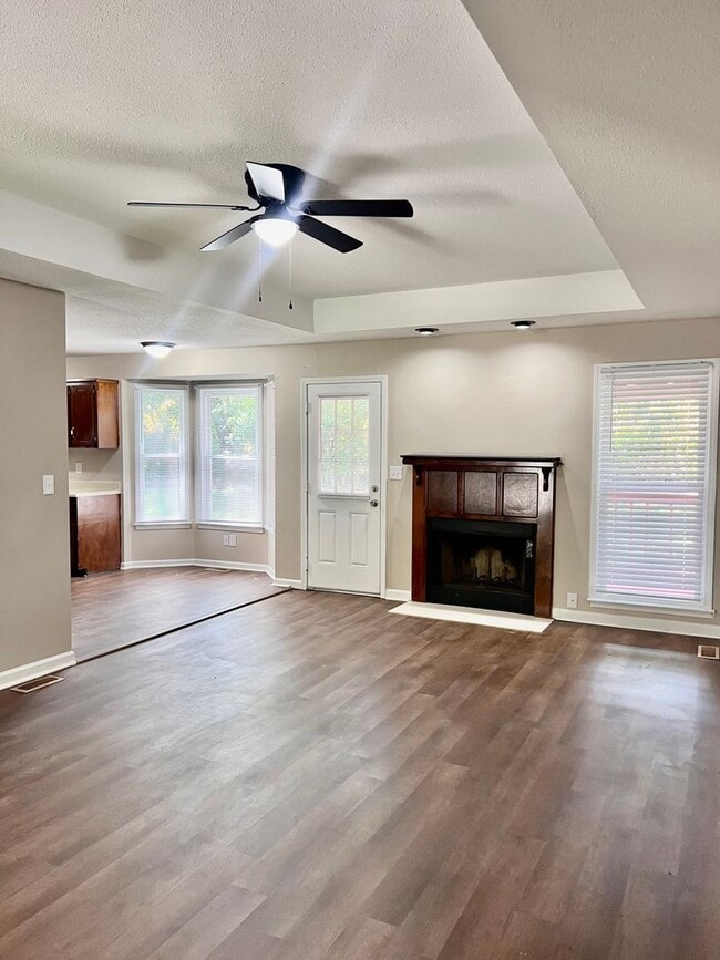 3200 S Senseney Cir