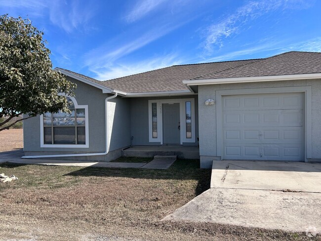 Building Photo - Inviting Duplex with a Touch of Country Charm Rental