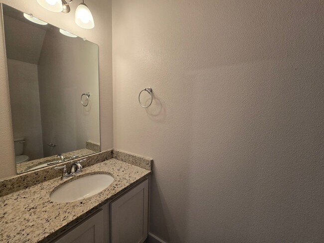 Photo - Stunning Townhome – Prime Pensacola Location