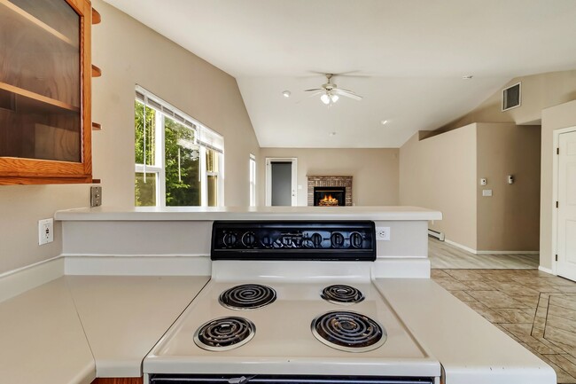 Photo - 3 bedroom home with fenced yard and garage in desirable neighborhood!