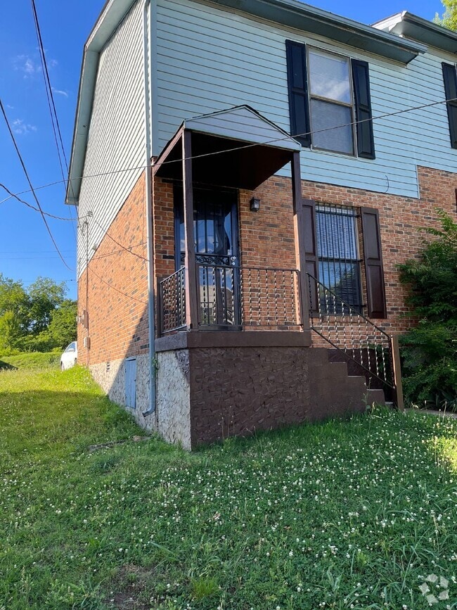 Building Photo - " 2-Bed Duplex on Delaware Street: Cozy Na... Rental
