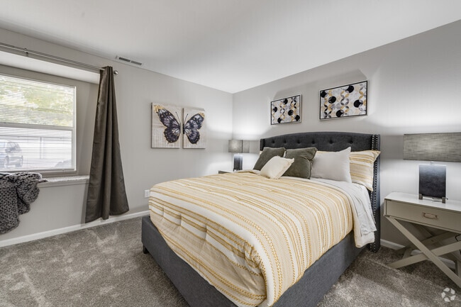 2BR, 1BA - 1061 SF