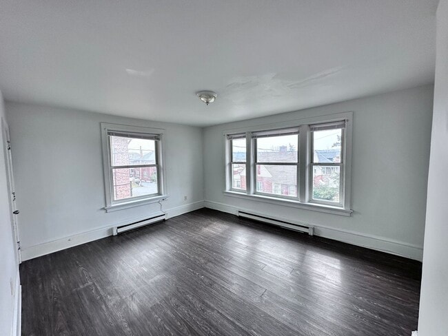 Photo - 2712 Woodlawn St Unit 2712 A