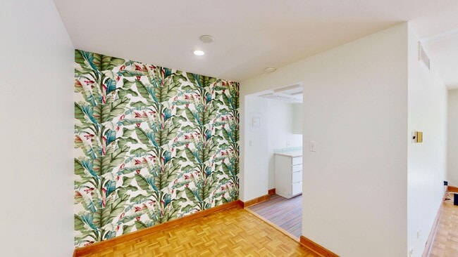 Photo - 1300 Queens Rd Unit 309