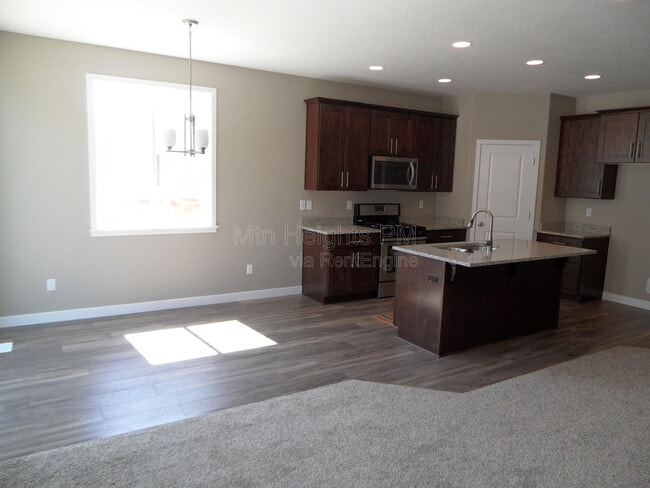 Photo - 797 Tamsin Ct