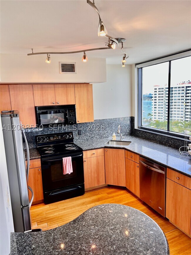 Photo - 1330 West Dr Unit 1207