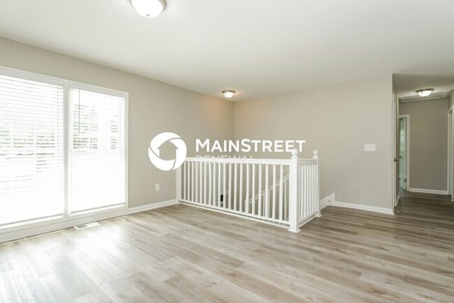 Photo - 3 Bedroom Pet-Friendly Home in Stone Mountain, GA with Main Street Renewal